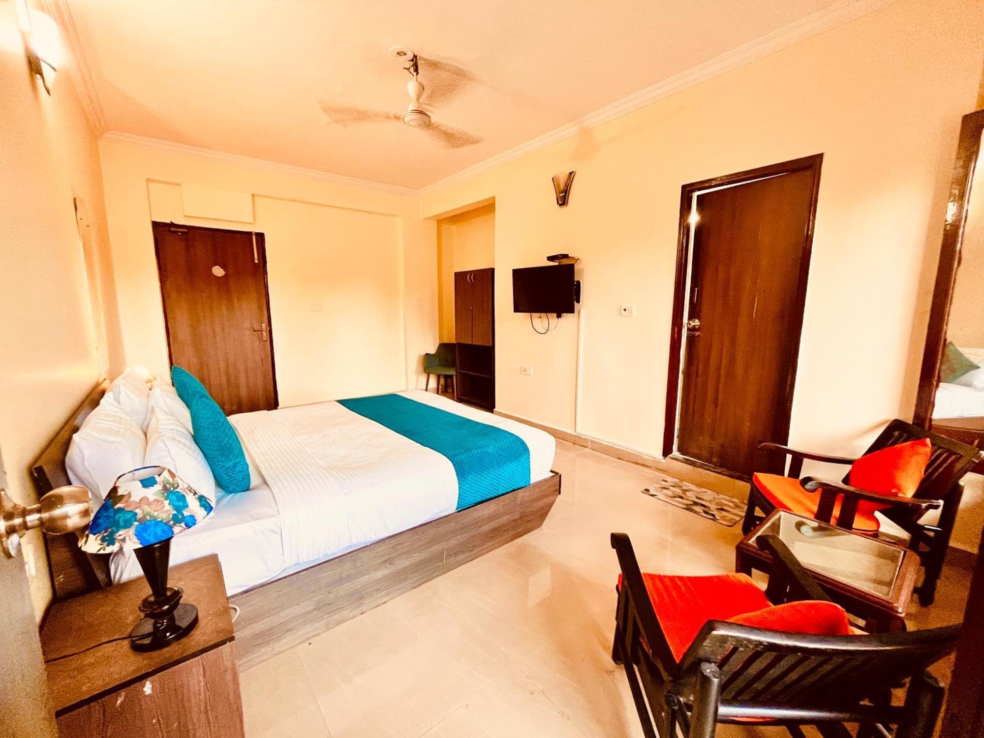 Summer Beach Resort, Goa - #Near Baga Beach #Swimming Pool #Garden #Bar #Lift #Premium Rooms #Property Of The Year #70565-84665 Calangute Exterior foto